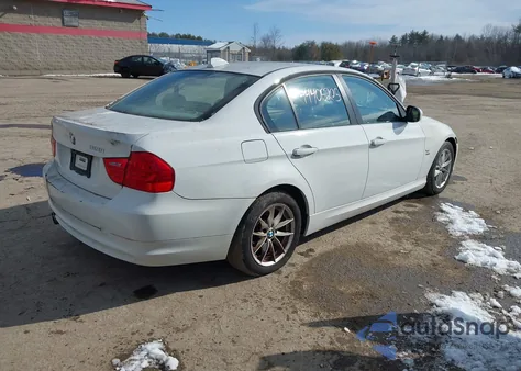 2010 BMW 328I xDrive z USA, uszkodzony, nr VIN WBAPK5C51AA653362